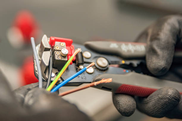 Best Commercial Electrician Services  in Saybrook Manor, CT